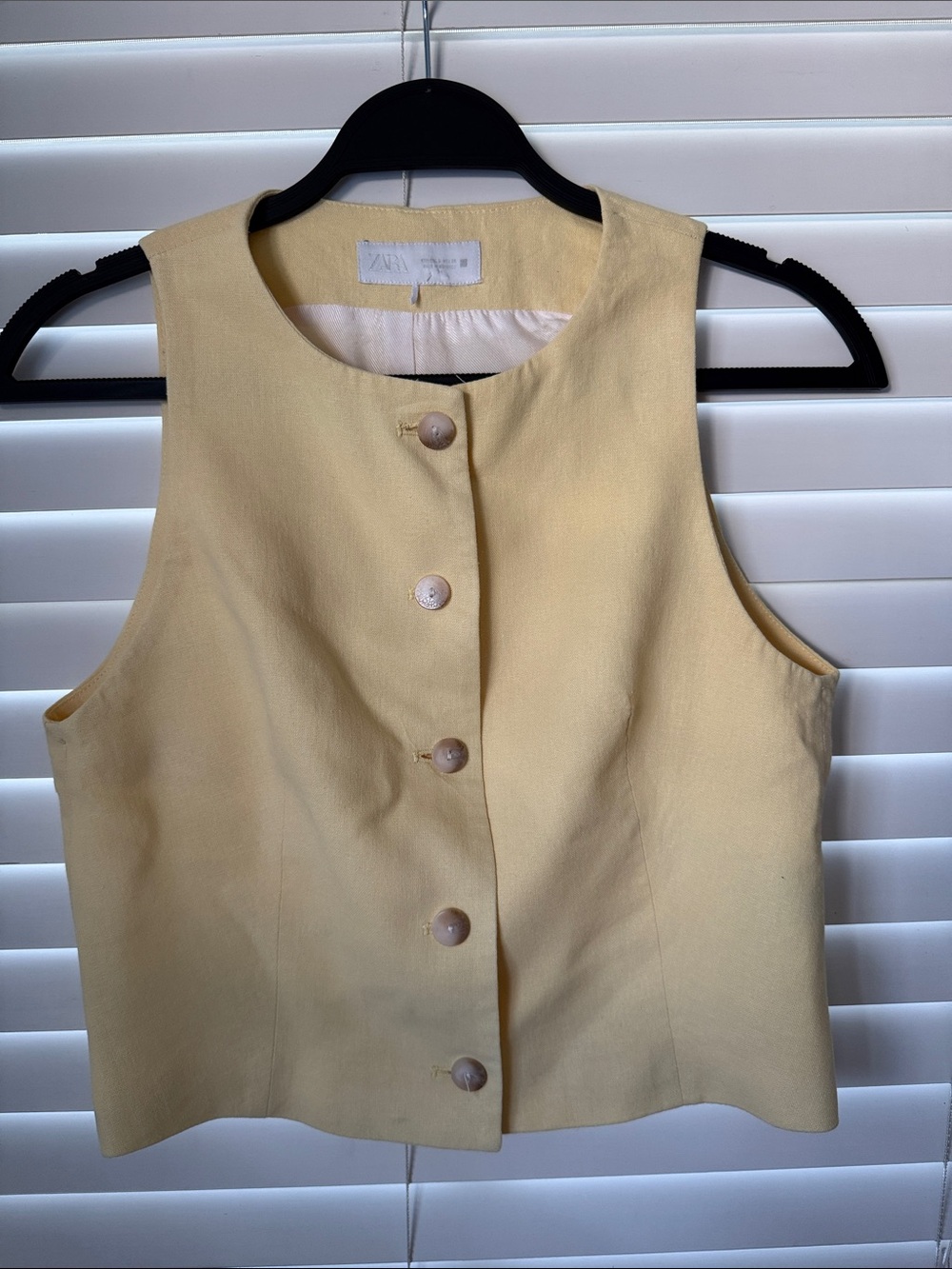 Zara Pale Yellow Button-Front Cropped Vest